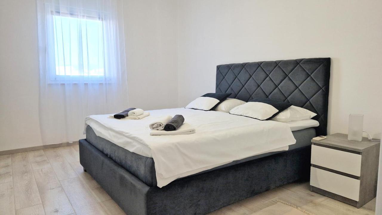 Apartment Lana Krk Town Exteriér fotografie
