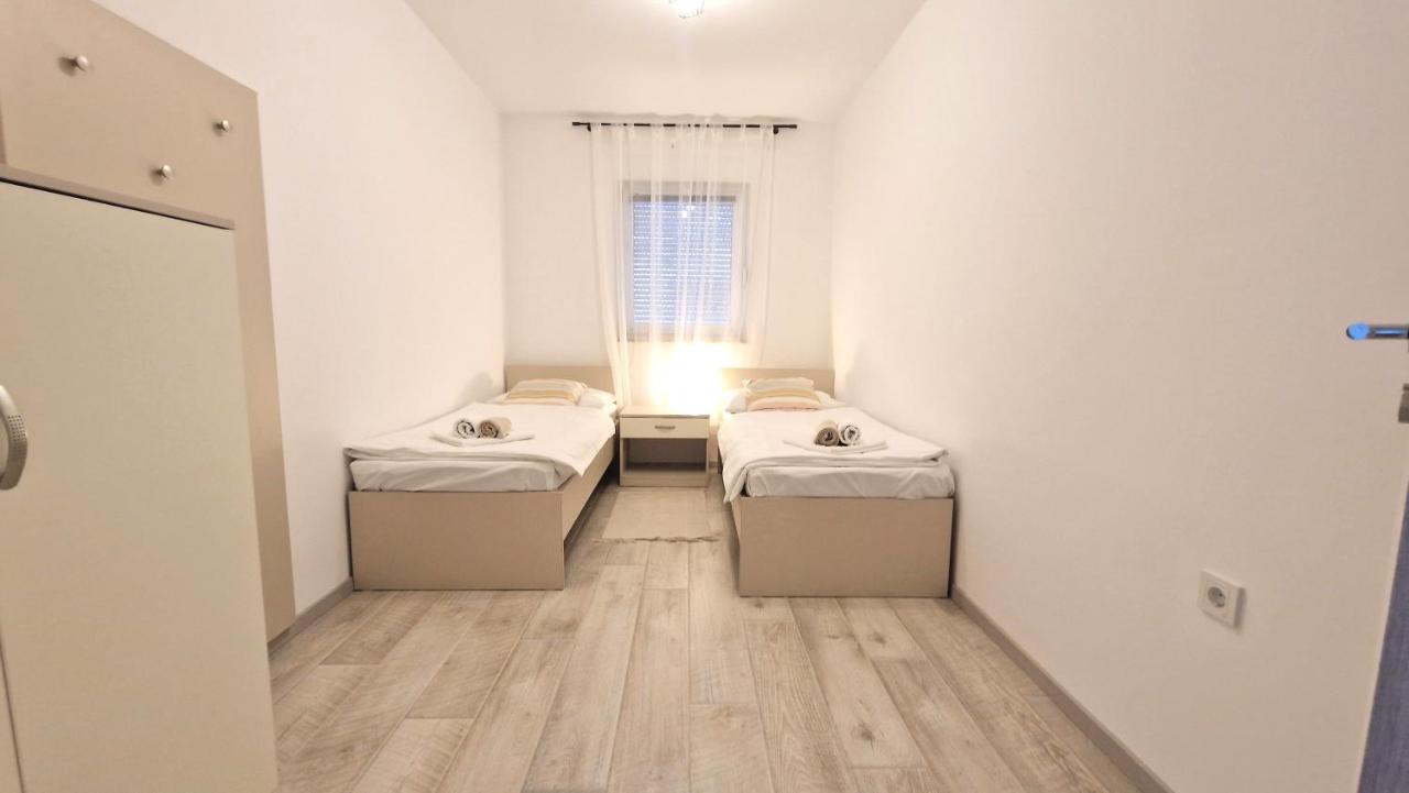Apartment Lana Krk Town Exteriér fotografie